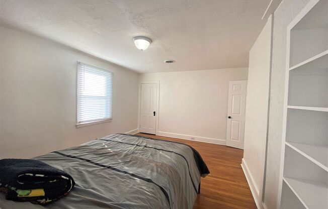 2 beds, 1 bath, $1,500