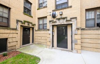 2 beds, 1 bath, 1,000 sqft, $1,695, Unit 4234 1/2 -  3E
