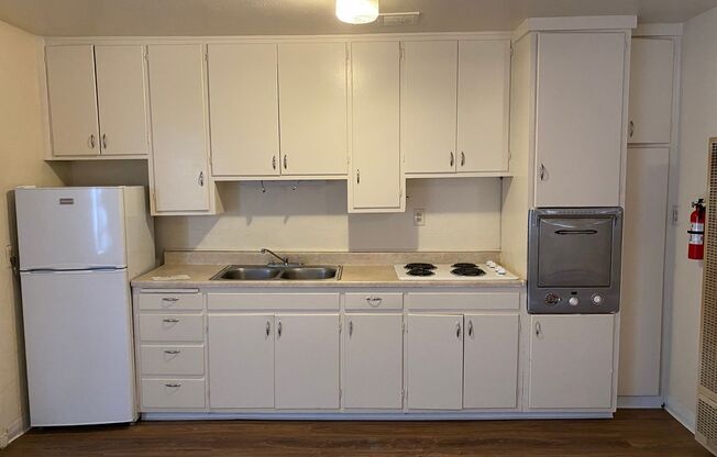 Studio, 1 bath, 400 sqft, $725, Unit 1620-4