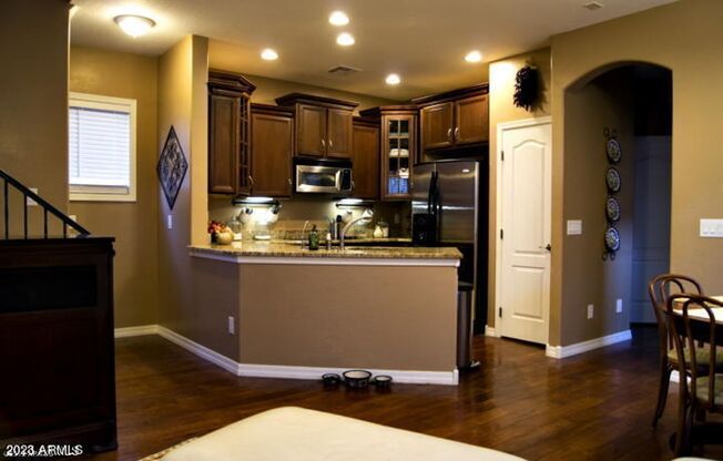 5713 S. 21st Place Phoenix, AZ 85040