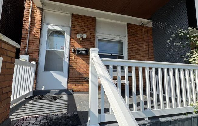 Newly Renovated 2 Bedroom 1.5 Bath in Dormont!