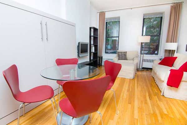 50 E END AVE