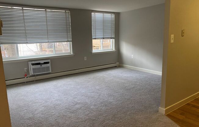 2 beds, 1 bath, 800 sqft, $1,415, Unit 267