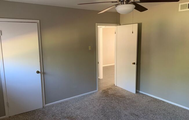 1 bed, 1 bath, 715 sqft, $997, Unit 26