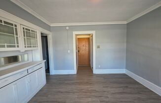 Studio, 1 bath, 300 sqft, $899, Unit Unit 312