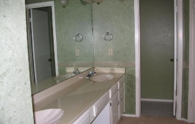 3 beds, 2 baths, $1,950