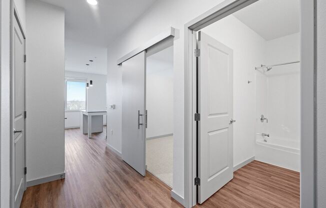 1 bed, 1 bath, 530 sqft, $1,395, Unit 322