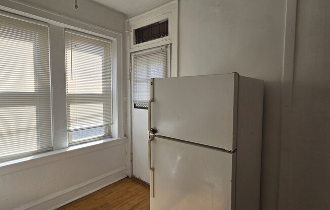 2849 W Berteau Ave 2