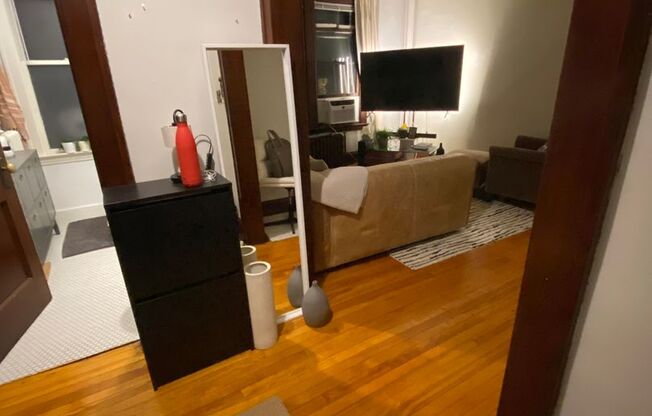 1 bed, 1 bath, 525 sqft, $995, Unit 37