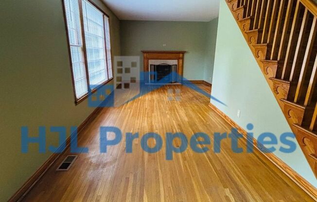 Beautiful Large Home in Donelson!
