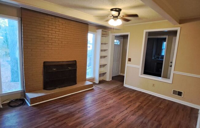 4 beds, 2 baths, $1,595