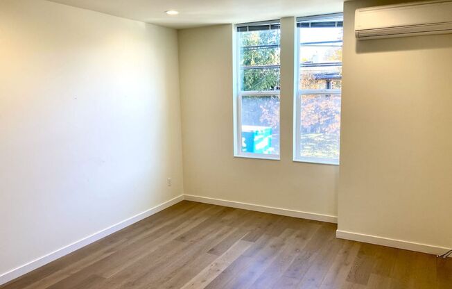 Modern 3BR/2BA Townhome in Bryant Near U Village & Burke-Gilman Trail