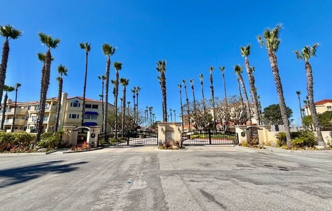 Oxnard | Channel Islands Harbor | 3 Bed + 2 Bath | Luxurious Waterfront Condo | Gated Community | 4249 Harbour Island