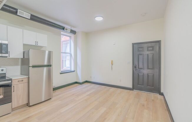 2 beds, 1 bath, 700 sqft, $1,550, Unit 1420-D