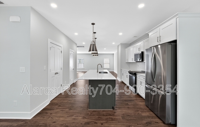 714 FALLING OAK ALY