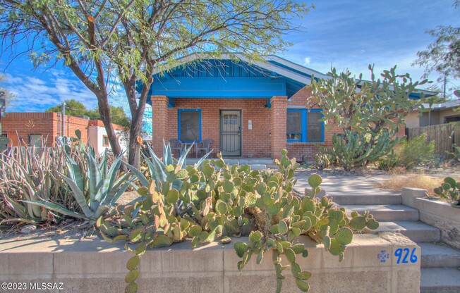924 N 3 AVE
