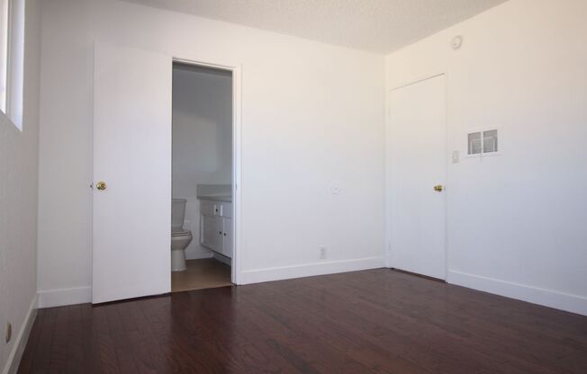 1 bed, 1 bath, $1,700, Unit 6