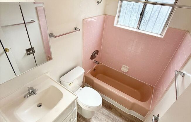 2 beds, 1 bath, 800 sqft, $2,395, Unit 3630 03