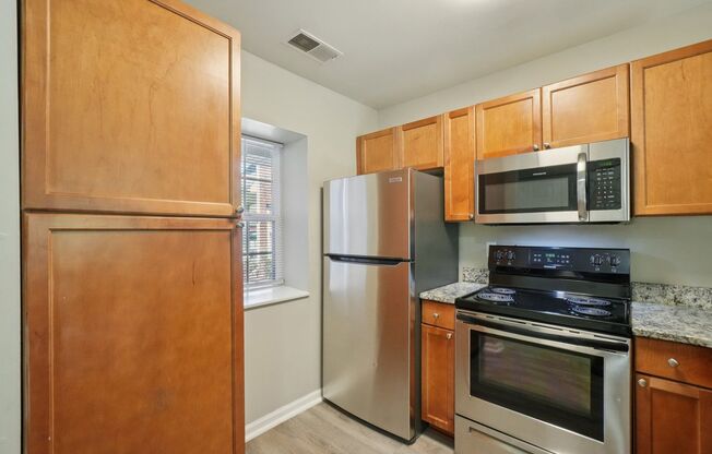 3 beds, 2 baths, 1,200 sqft, $1,899, Unit 04-40468