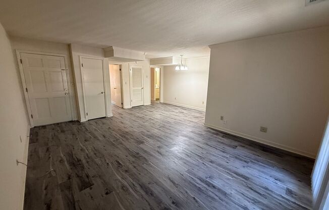 2 beds, 1 bath, 1,100 sqft, $1,375, Unit 408-3