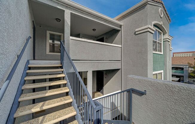 2 beds, 2 baths, $1,299, Unit # 3092