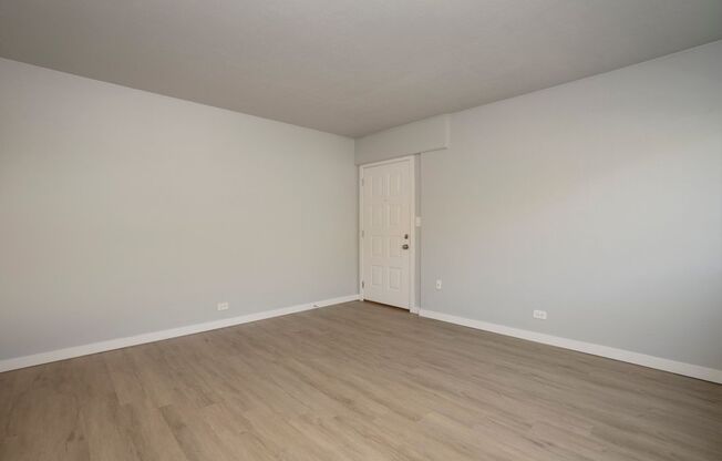 2 beds, 1 bath, 800 sqft, $2,145, Unit 333