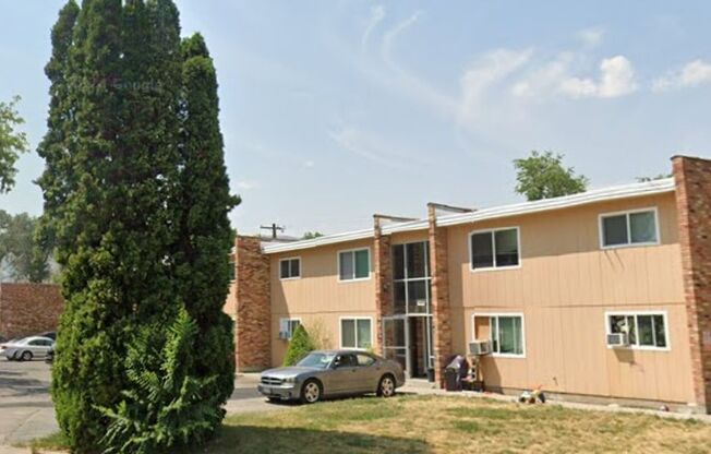 2-Bed 1-Bath Green Leaf Apartments