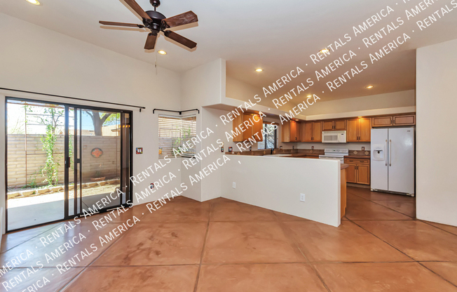 1711 N BAXTER DR