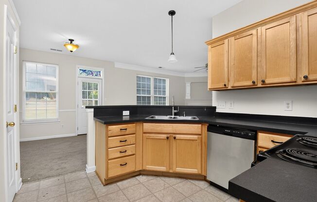 Beautiful Four Bedroom in Crismark Community!