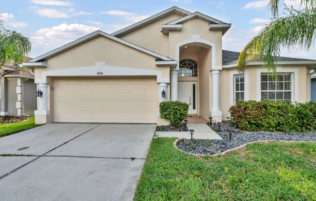 Stunning 4-Bedroom Home with Fenced Yard in Exclusive Whinsenton Place, Wesley Chapel