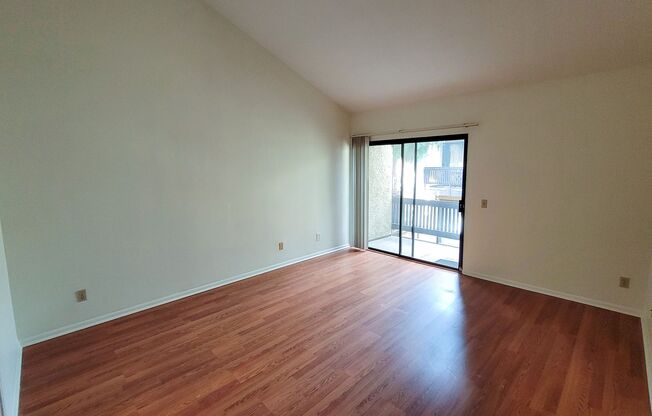 2 beds, 2.5 baths, $2,695, Unit UNIT B