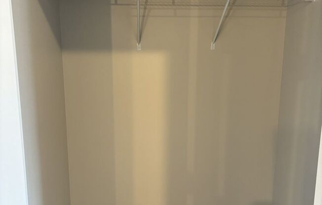 1 bed, 1 bath, 750 sqft, $1,425, Unit 333