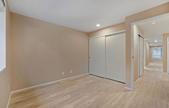 3 beds, 2 baths, $2,545, Unit # F1