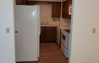 2 beds, 2 baths, 1,313 sqft, $1,095, Unit 1230 N Edwards