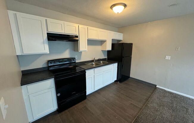 1 bed, 1 bath, 546 sqft, $925, Unit 3