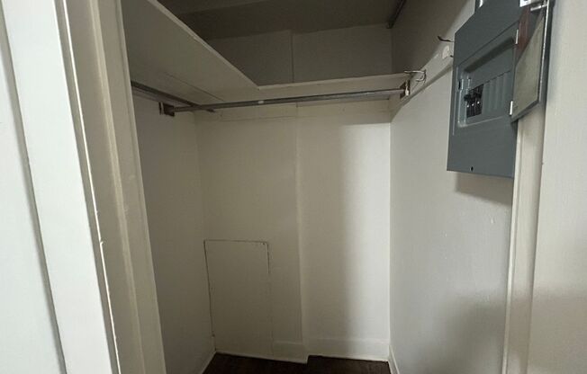 1 bed, 1 bath, $1,025, Unit 25