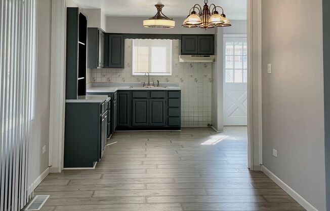 3 Bedroom 1.5 Bathroom-Calumet City