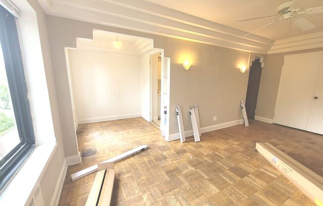 1 bed, 1 bath, $1,145, Unit 409
