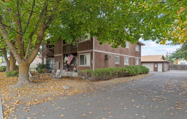 2 beds, 1 bath, 1,140 sqft, $1,100, Unit 314-11