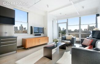 195 BOWERY 7 W