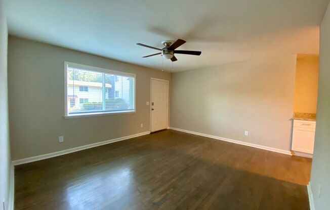 2 beds, 1 bath, 850 sqft, $1,700, Unit 475-B23