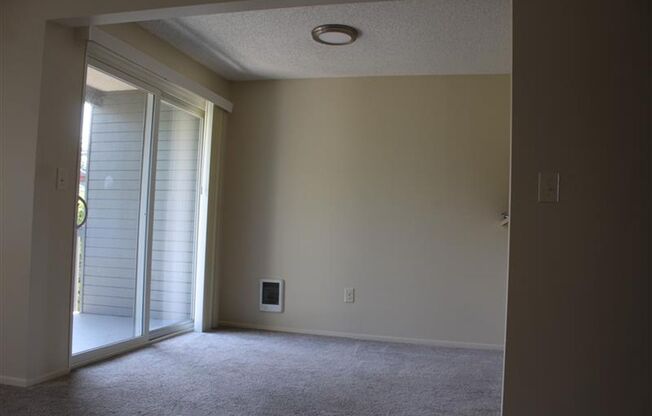 Burien Crest Apartments- 1- & 2-Bedroom Apartment Homes!