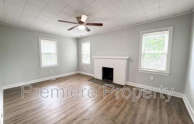 36 N POE ST