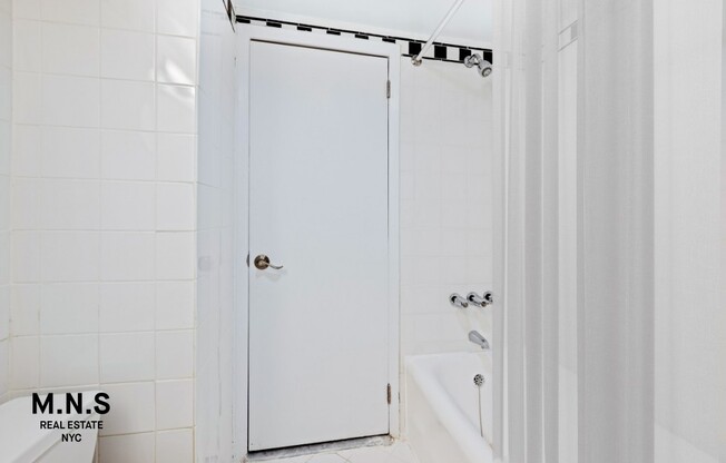 Studio, 1 bath, $3,346, Unit 3-B10