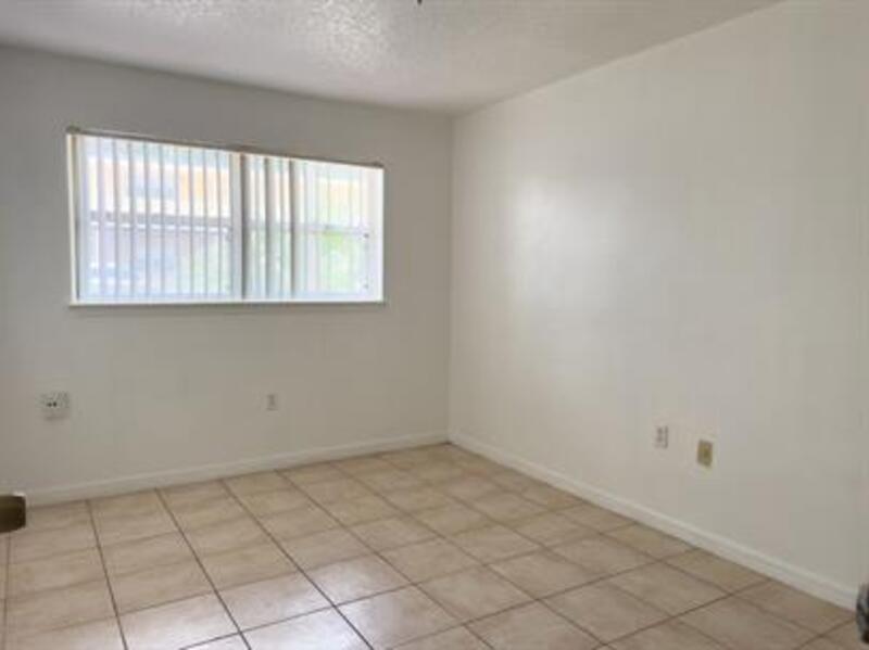 3000 ORANGE CTR BLVD