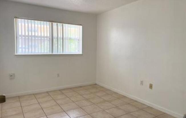 3000 ORANGE CTR BLVD