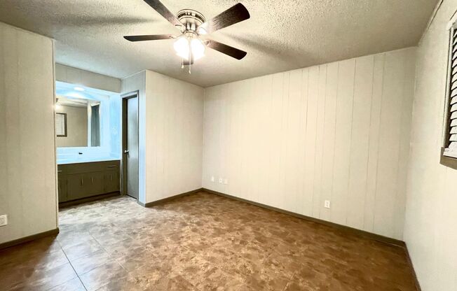 1 bed, 1 bath, 700 sqft, $685, Unit H