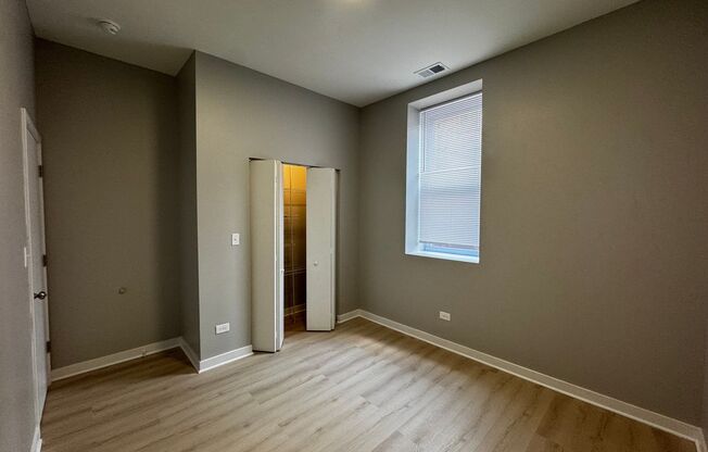 2 beds, 1 bath, $1,950, Unit 4007 #E