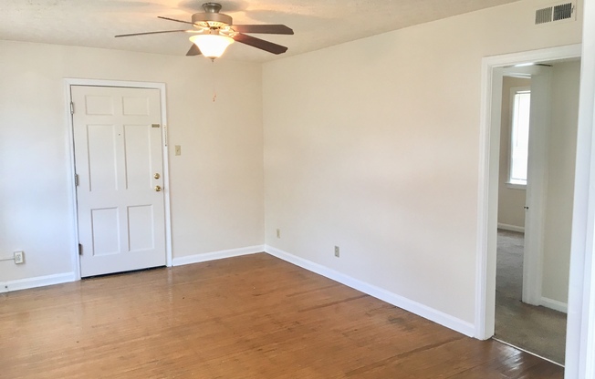 2 beds, 1 bath, 725 sqft, $814, Unit 4525-02