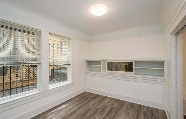 1 bed, 1 bath, $2,295, Unit 105